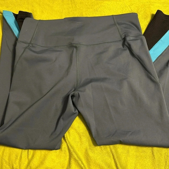 WNS Under Armour Leggings HeatGear Powered by Celliant Sz XL Beautiful Blue - Picture 6 of 8
